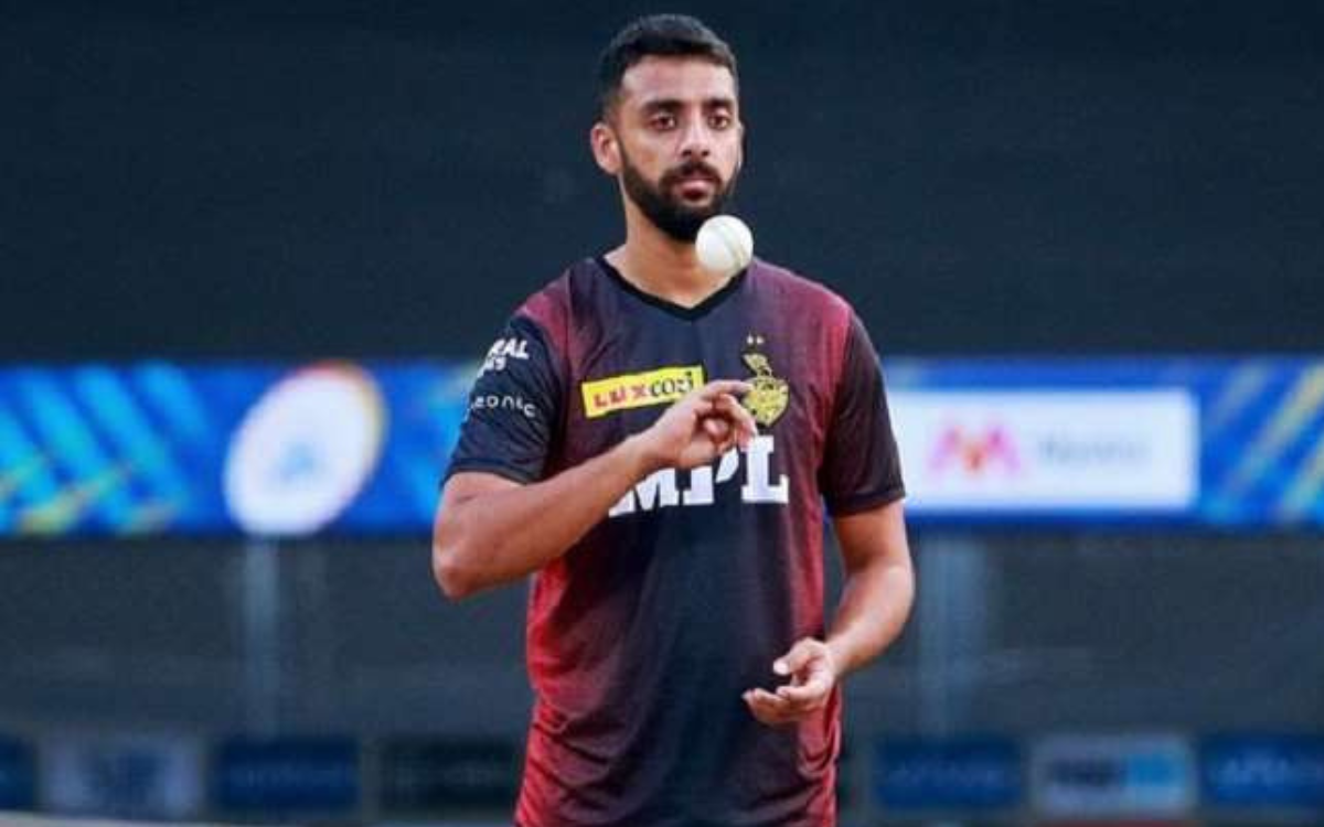 वरुण चक्रवर्ती