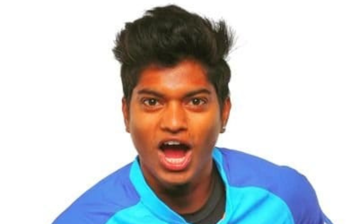 पूजा वस्त्रकार